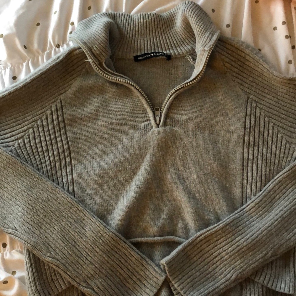 brandy melville zip up cropped sweater
